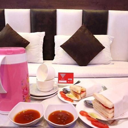 Hotel Ravi Residency بهاراتبور المظهر الخارجي الصورة